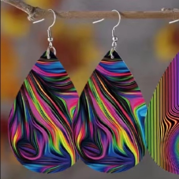 Multi Color Spiral Pattern Raindrop Earrings - Picture 3 of 3